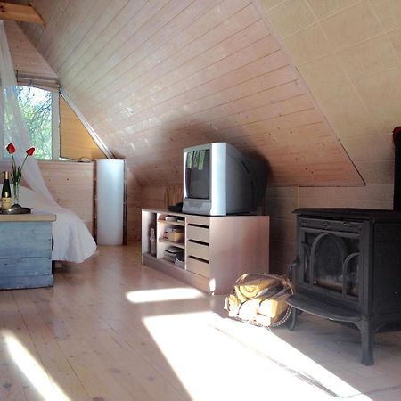 Kaju Guesthouses Nasva エクステリア 写真