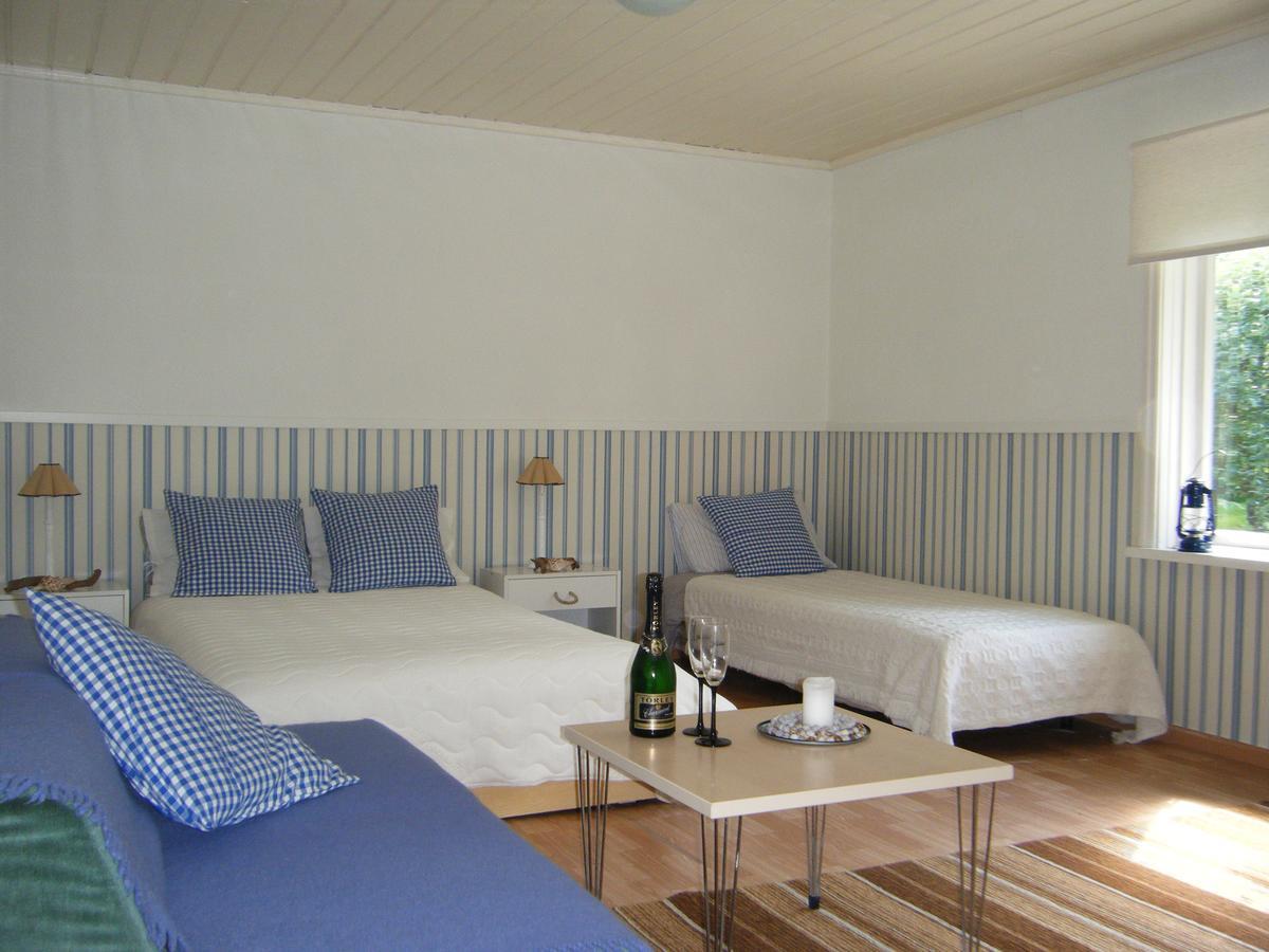 Kaju Guesthouses Nasva エクステリア 写真