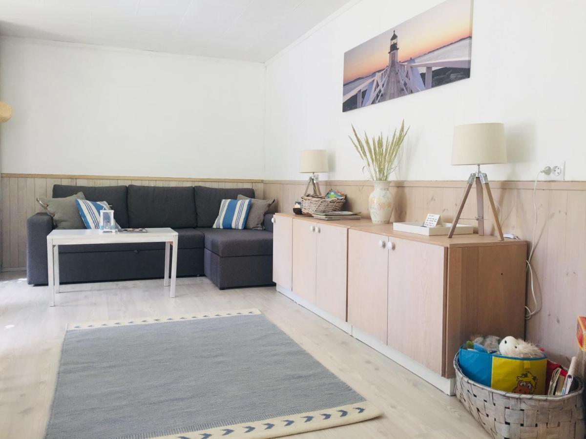 Kaju Guesthouses Nasva エクステリア 写真